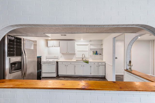 6542 O'hare Avenue, Portage, IN 46368