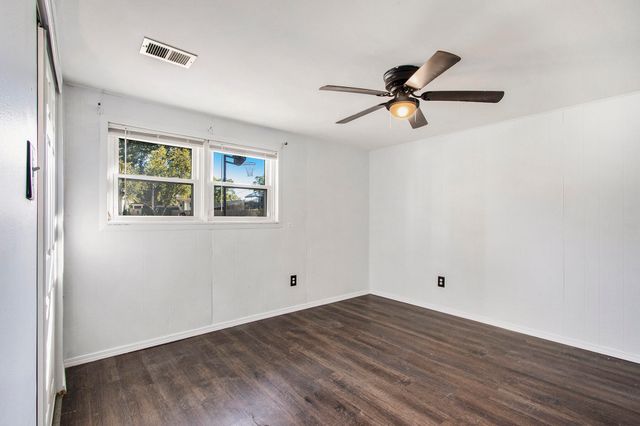 6542 O'hare Avenue, Portage, IN 46368