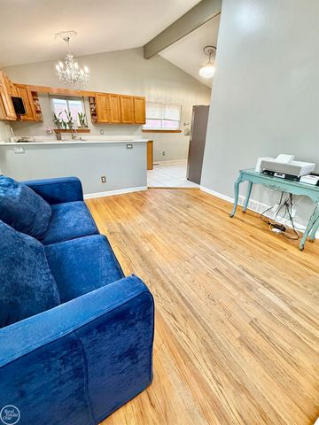 22500 Raymond Street, St Clair Shores, MI 48082