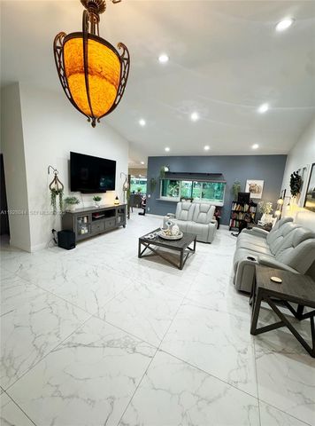 15500 Carriage Ct, Davie, FL 33331