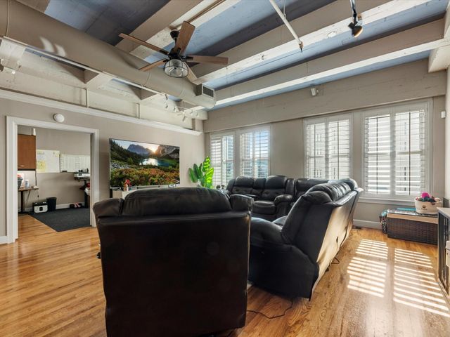 1120 Texas Street 4B, Houston, TX 77002