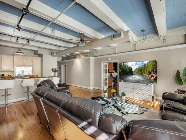 1120 Texas Street 4B, Houston, TX 77002