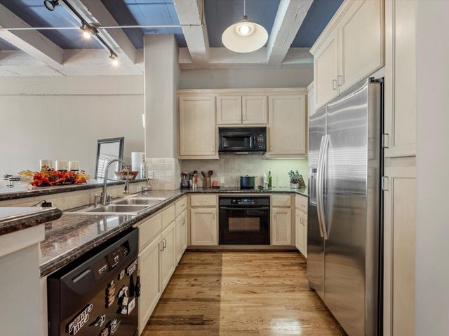 1120 Texas Street 4B, Houston, TX 77002