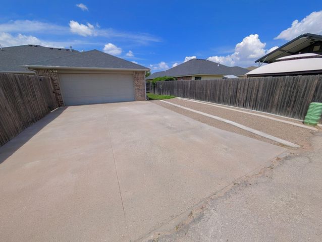 5022 Red Oak Lane, San Angelo, TX 76904
