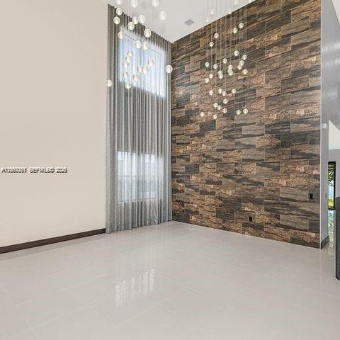 8981 NW 154th Ter 8981, Miami Lakes, FL 33018
