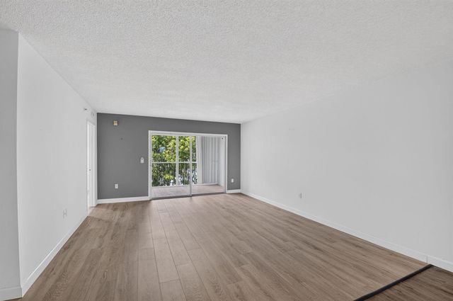 6080 Huntwick Terrace 405, Delray Beach, FL 33484
