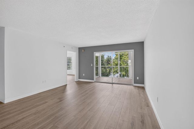 6080 Huntwick Terrace 405, Delray Beach, FL 33484