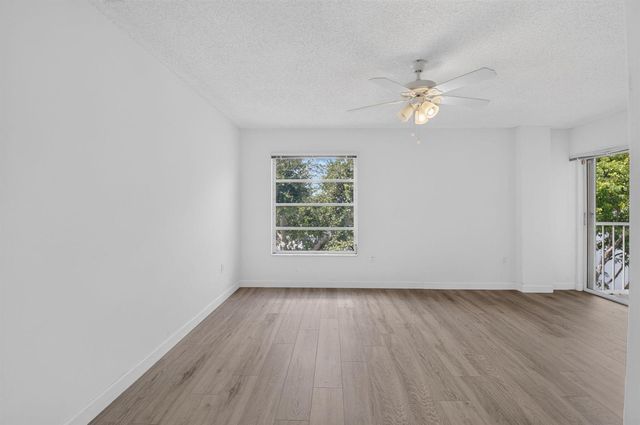 6080 Huntwick Terrace 405, Delray Beach, FL 33484