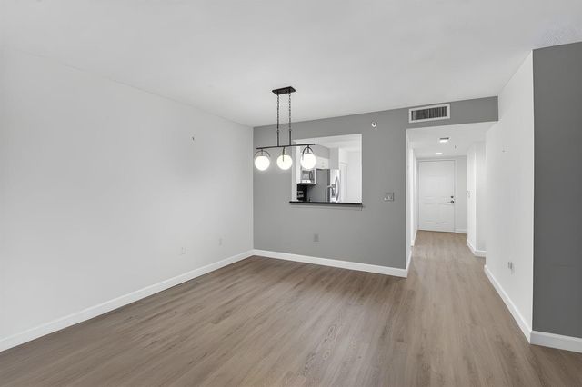 6080 Huntwick Terrace 405, Delray Beach, FL 33484