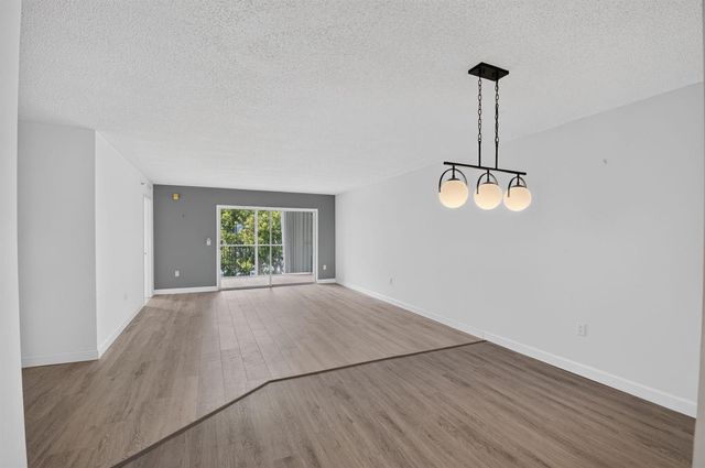 6080 Huntwick Terrace 405, Delray Beach, FL 33484