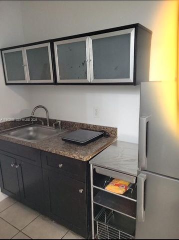 5261 SW 4th St 5261, Miami, FL 33134