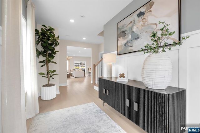 14 Belmont Place, Oakland, NJ 07436