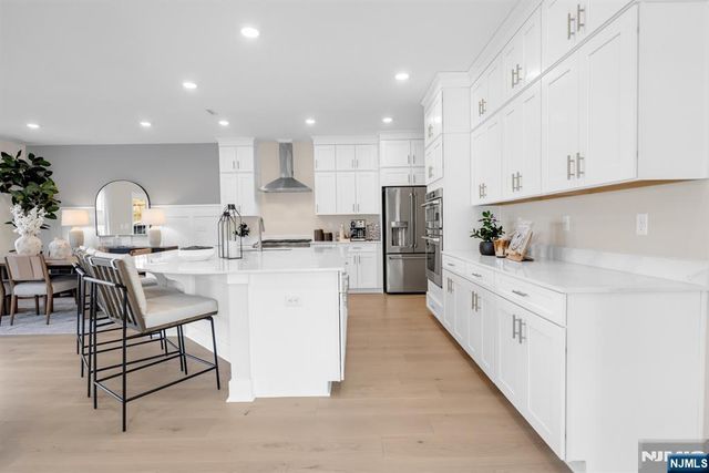 14 Belmont Place, Oakland, NJ 07436