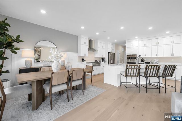 14 Belmont Place, Oakland, NJ 07436