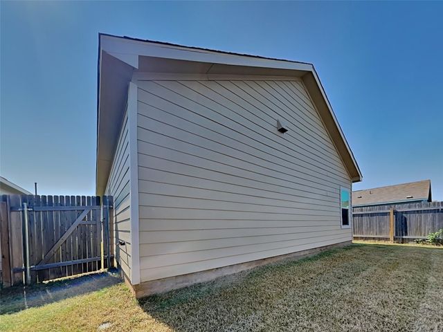 217 Mica TRL, Maxwell, TX 78656