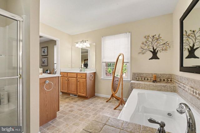 12 DOVE CT, Dillsburg, PA 17019