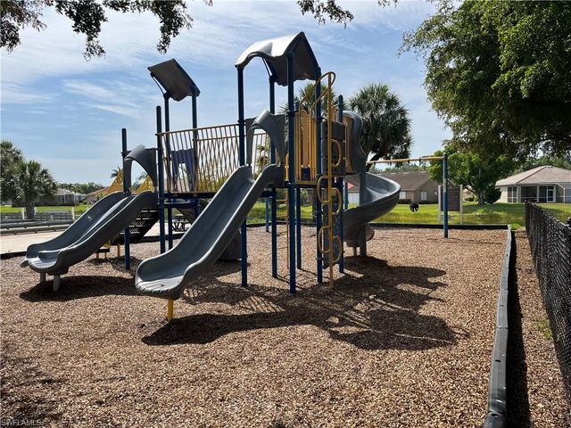 12530 Strathmore LOOP, Fort Myers, FL 33912