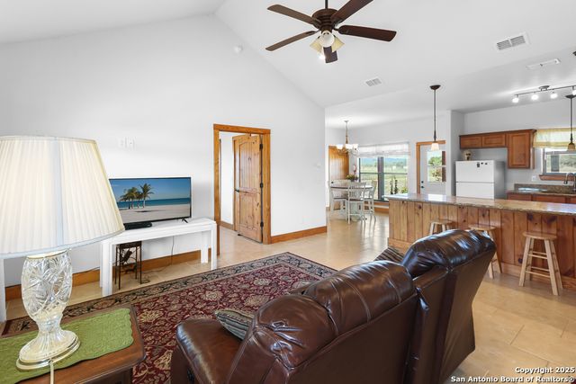 867 River Tree, Leakey, TX 78873