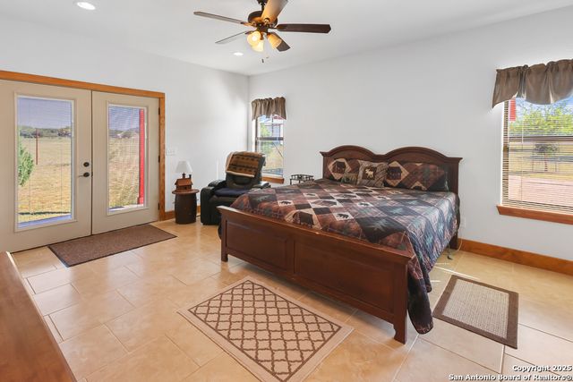 867 River Tree, Leakey, TX 78873