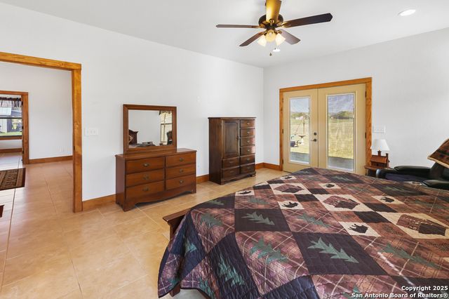 867 River Tree, Leakey, TX 78873