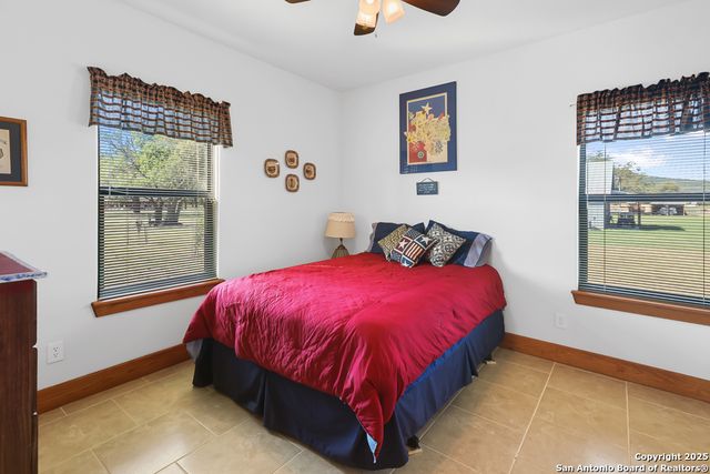 867 River Tree, Leakey, TX 78873