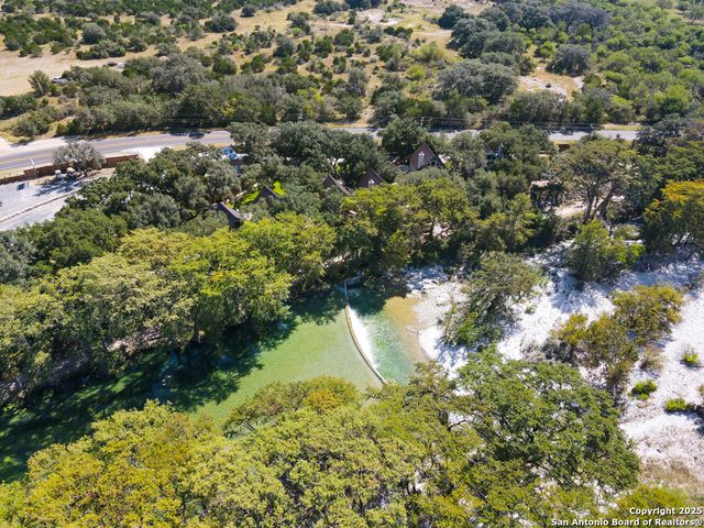 867 River Tree, Leakey, TX 78873
