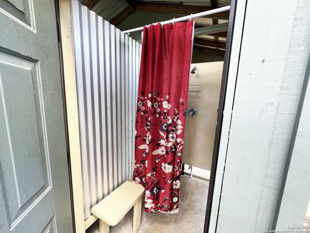 867 River Tree, Leakey, TX 78873