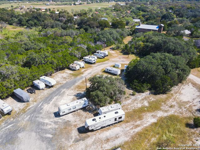 867 River Tree, Leakey, TX 78873