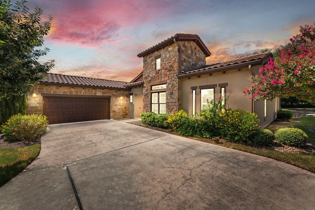 404 Amiata Ave 34, Austin, TX 78734