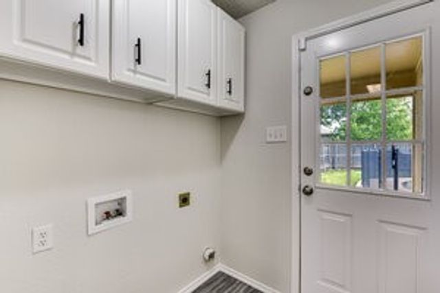 625 Hollyberry Drive, Mansfield, TX 76063