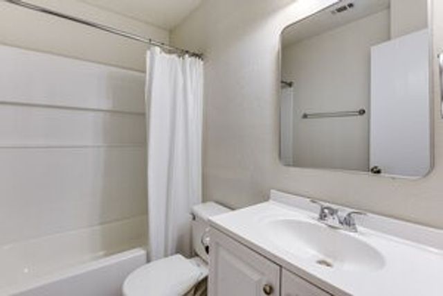 625 Hollyberry Drive, Mansfield, TX 76063