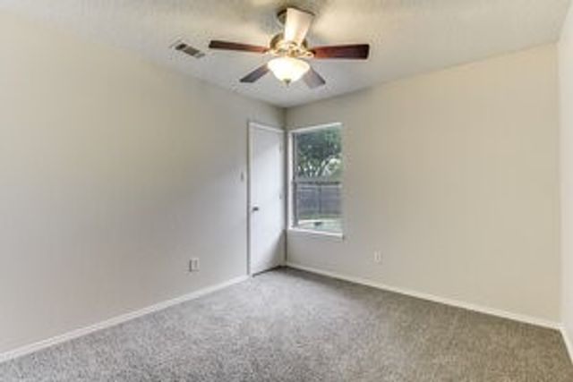 625 Hollyberry Drive, Mansfield, TX 76063