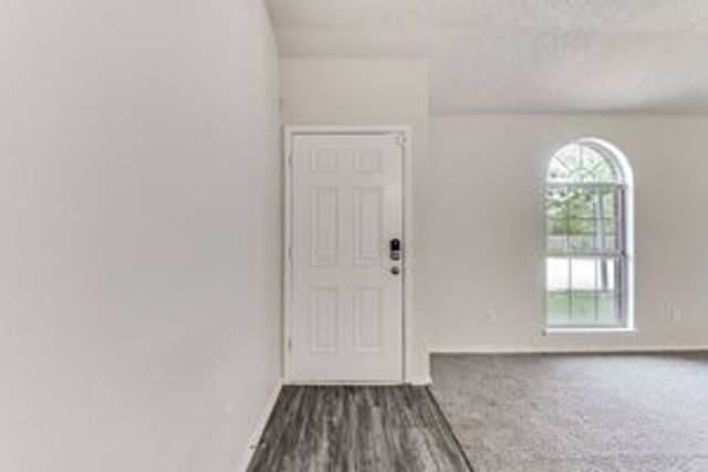 625 Hollyberry Drive, Mansfield, TX 76063