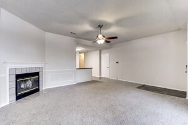 625 Hollyberry Drive, Mansfield, TX 76063