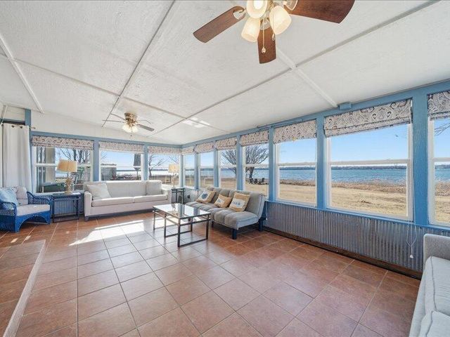 455 Water Edge, Disney, OK 74340