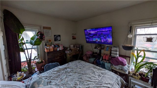 805 Main Street, Conneaut, OH 44030