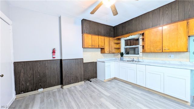 805 Main Street, Conneaut, OH 44030