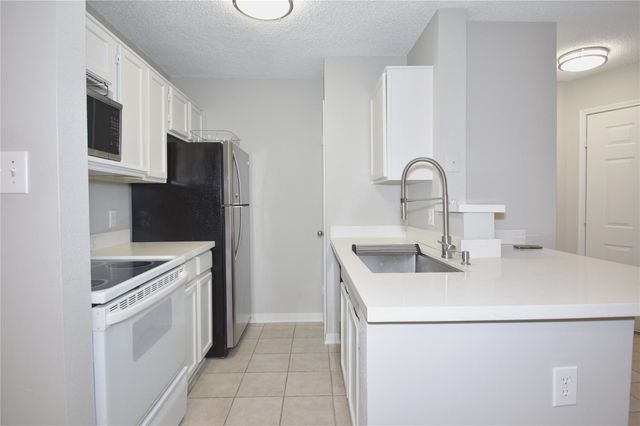 2121 Hepburn Street 722, Houston, TX 77054