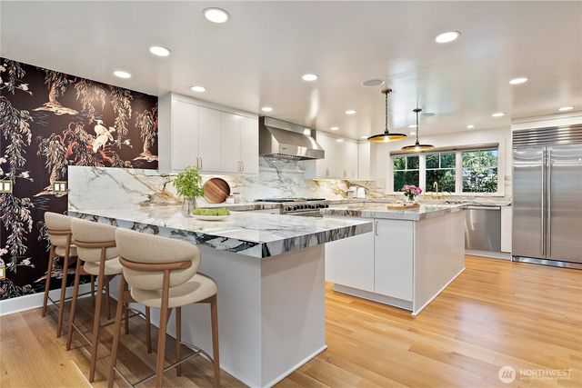 37 Tatoosh Ky, Bellevue, WA 98006