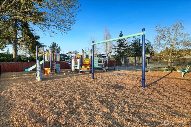 37 Tatoosh Ky, Bellevue, WA 98006