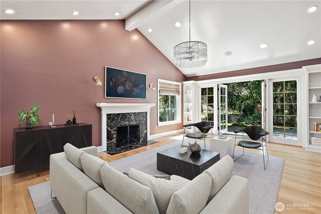 37 Tatoosh Ky, Bellevue, WA 98006