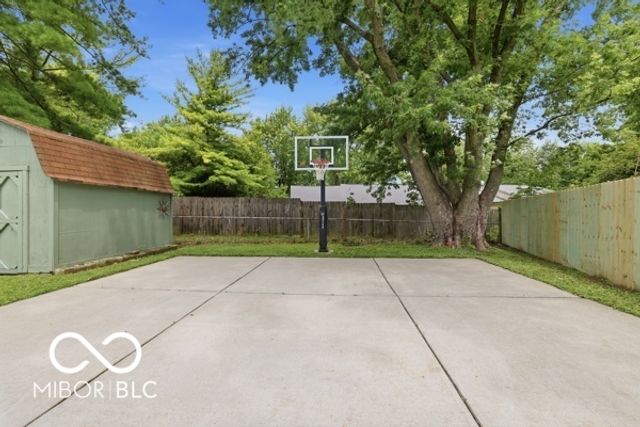 5336 Concho Drive, Indianapolis, IN 46237