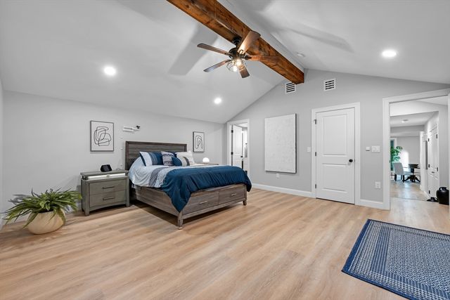76 Stallion Hill Rd, Sturbridge, MA 01518