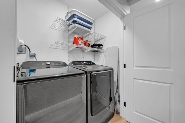 76 Stallion Hill Rd, Sturbridge, MA 01518