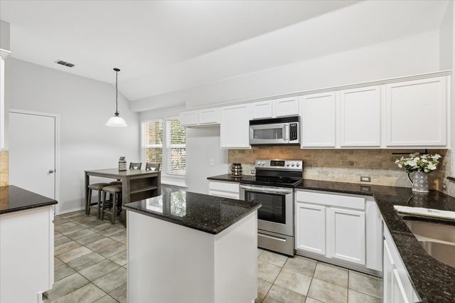 300 Conroe Circle, Lantana, TX 76226