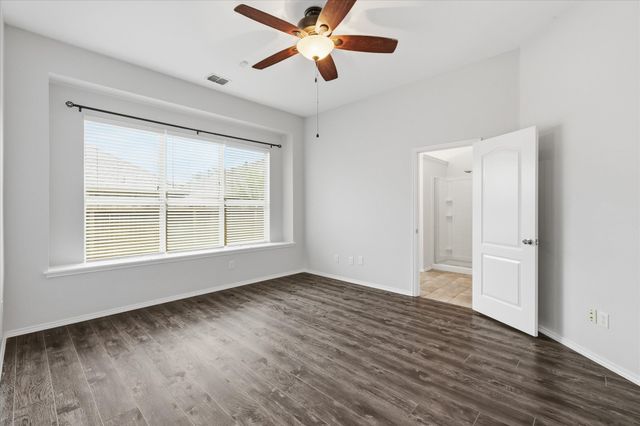 300 Conroe Circle, Lantana, TX 76226