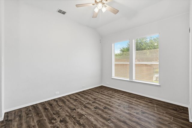 300 Conroe Circle, Lantana, TX 76226