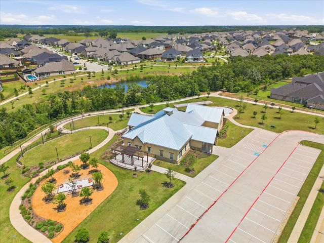 300 Conroe Circle, Lantana, TX 76226