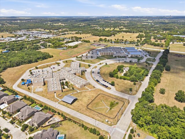 300 Conroe Circle, Lantana, TX 76226
