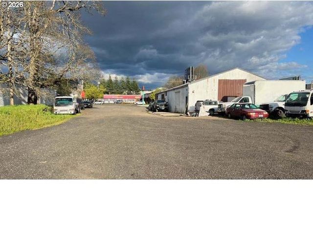 11493 Se 82ND Ave, Happy Valley, OR 97086